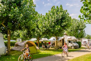 Camping Le Monlôo - Zelt- und Stellplätze im Grünen