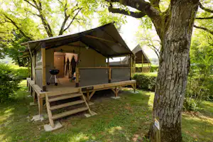 Camping Le Moulin de Paulhiac - Glamping-Zelt auf dem Campingplatz