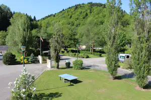 Camping Le Moulin de Serre - Tischtennis auf dem Campingplatz