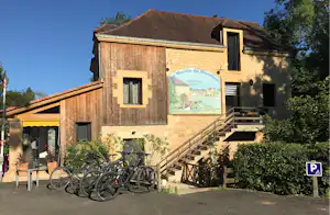 Camping Le Moulin du Bleufond - Rezeptionsgebäude auf dem Campingplatz