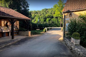 Camping Le Moulin du Roch - Einfahrt und Rezeption vom Campingplatz