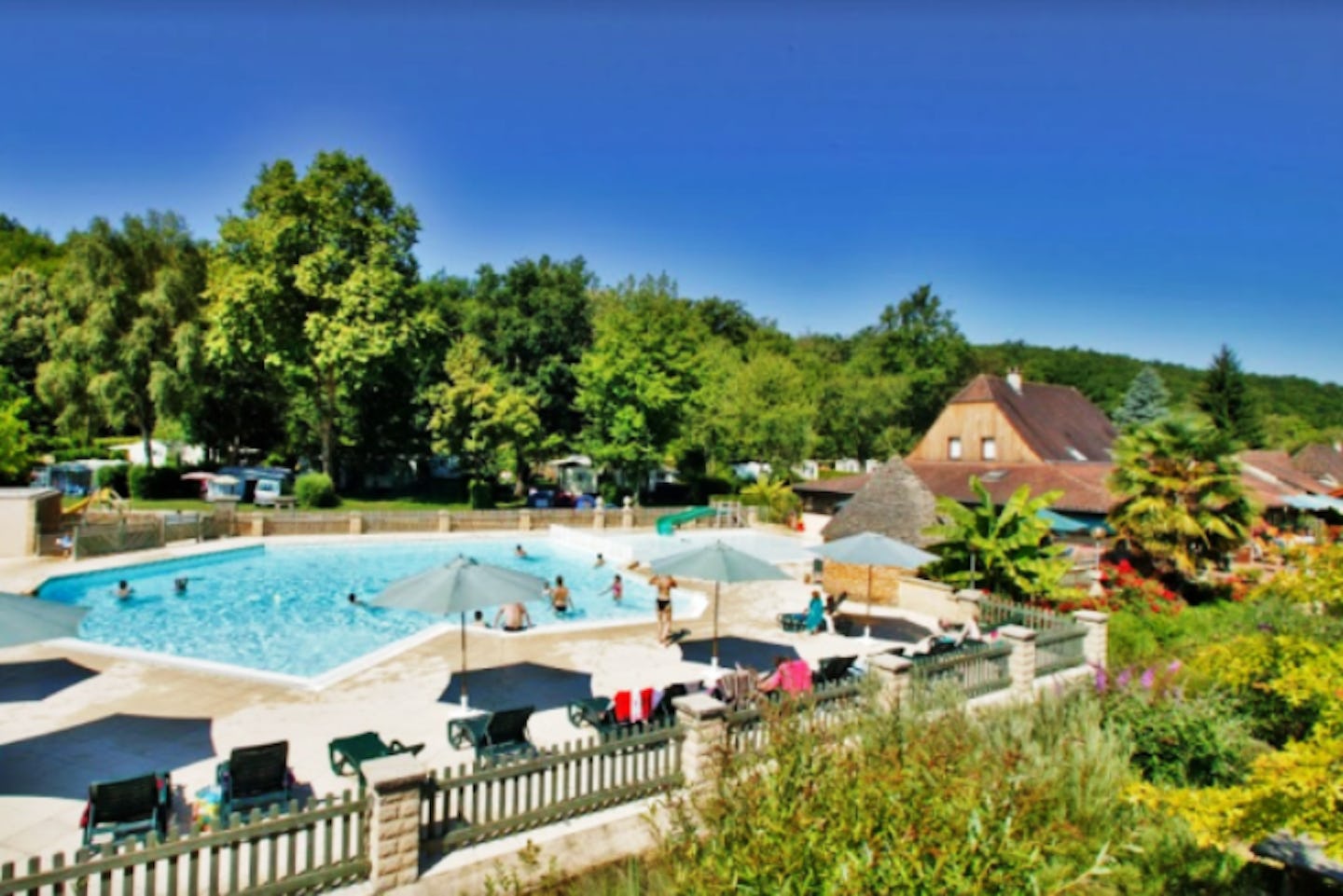 Camping Le Moulin du Roch - ClicoChic