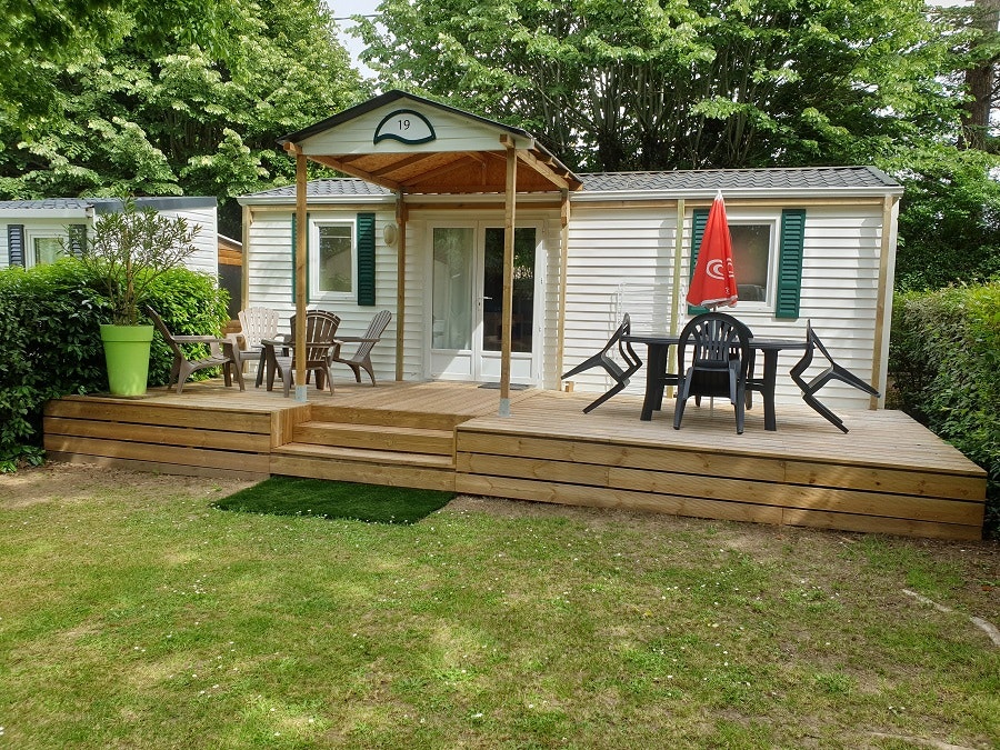 Camping Le Moulin du Roy - Mobilheim mit Terrasse
