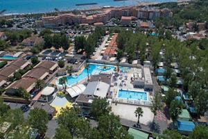 Camping Le Napoléon - Übersicht auf den Campingplatz und Umgebung