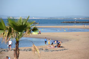 Camping Le Napoléon - Strand in der Nähe des Campingplatzes