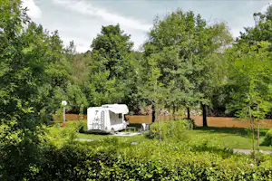 Camping Le Paisserou - Standplätze im Grünen auf dem Campingplatz