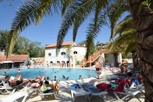Camping Le Palais de la Mer - Pool auf dem Campingplatz