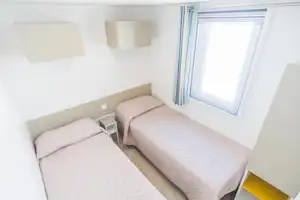 371415067.jpg