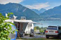 Camping Le Panoramic -  Wohnwagen- und Zeltstellplatz  mit Blick auf See von Annecy und Berge