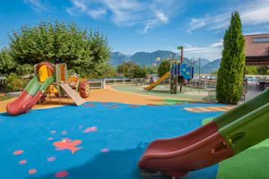 Camping Le Panoramic Spielplatz auf dem Campingplatz