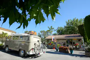 Camping Le Parc - Rezeption und Bulli