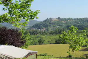 Camping Le Pech de Caumont - Wohnwagenstellplätze auf dem Campingplatz