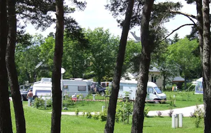 Camping Le Petit Bois (Ruynes-en-Margeride)