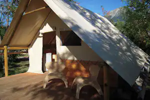 Camping Le Petit Liou - mit Terrasse auf dem Campingplatz