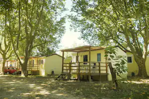 Camping Le Peyrolais - Mobilheime mit Terrasse