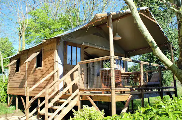 Camping Le Pigeonnier (Miers)