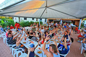 Camping Le Plein Air des Bories - Restaurant Terrasse auf dem Campingplatz