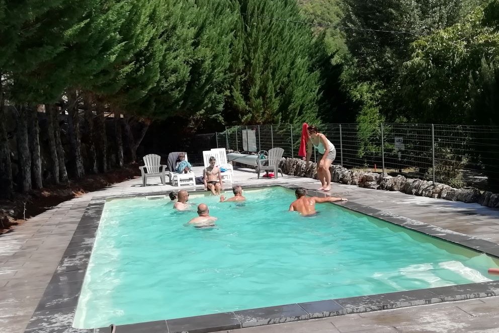 Camping le Pont - Pool auf dem Campingplatz
