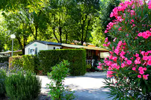 Camping Le Péquelet - Mobilheim auf dem Campingplatz