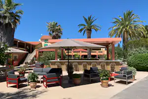 Yelloh! Village Le Pré Catalan . Snack Bar auf dem Campingplatz