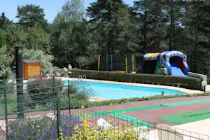 Camping Le Puech des Ouilhes - Pool auf dem Campingplatz