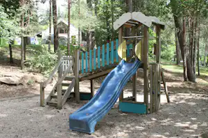 Camping Le Puech des Ouilhes - Spielplatz auf dem Campingplatz
