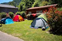 Camping Le Pyreneen - Zeltplätze im Grünen auf dem Campingplatz