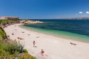 Camping Le Rayolet - Blick auf den Strand in der Nähe des Campingplatzes