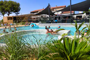Camping Le Rayolet - Freibad auf dem Campingplatz