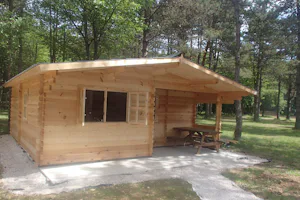 Camping Le Relais des Hautes-Côtes - großes Mobilheim auf dem Campingplatz