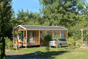 Camping Le Repos du Baladin - Mobilheim vom Campingplatz im Grünen