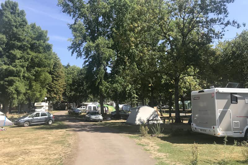 Camping Le Rochat-Belle Isle -  Wohnwagen- und Zeltstellplatz auf dem Campingplatz