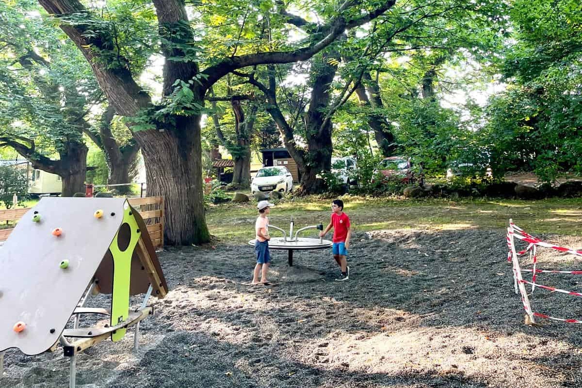 Camping le Rural  - Kinderspielplatz auf dem Campingplatz