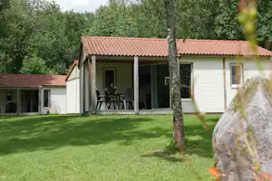 Camping Le Schlossberg - Mobilheim mit Veranda auf dem Campingplatz