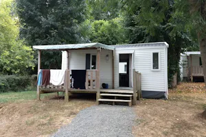Camping Le Septentrion - Mobilheime im Grünen auf dem Campingplatz