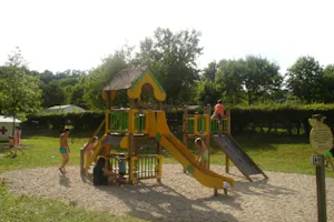 Camping Le Septentrion -Campingplatz mit Kinderspielplatz