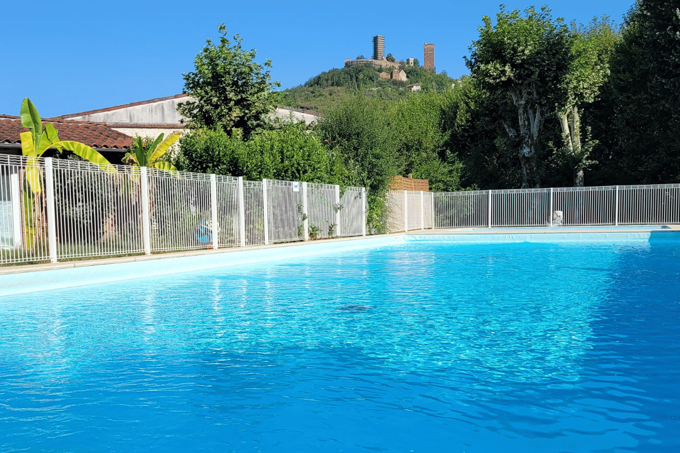 camping Le Soulhol - Blick auf den Pool im Freien