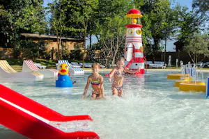 Yelloh! Village Le Sérignan Plage - Wasserspielplatz für Kinder auf dem Campingplatz