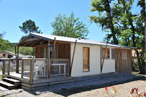 Camping Le Tastesoule - Mobilheim mit Terrasse auf dem Campingplatz