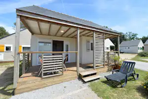 Camping Le Tindio - Mobilheim mit Veranda auf dem Campingplatz
