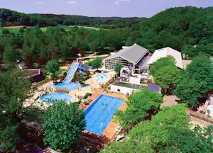 Camping Ty Nadan Camping Iris Parc Le Ty Nadan - Luftaufnahme des Campingplatzes mit Freibad