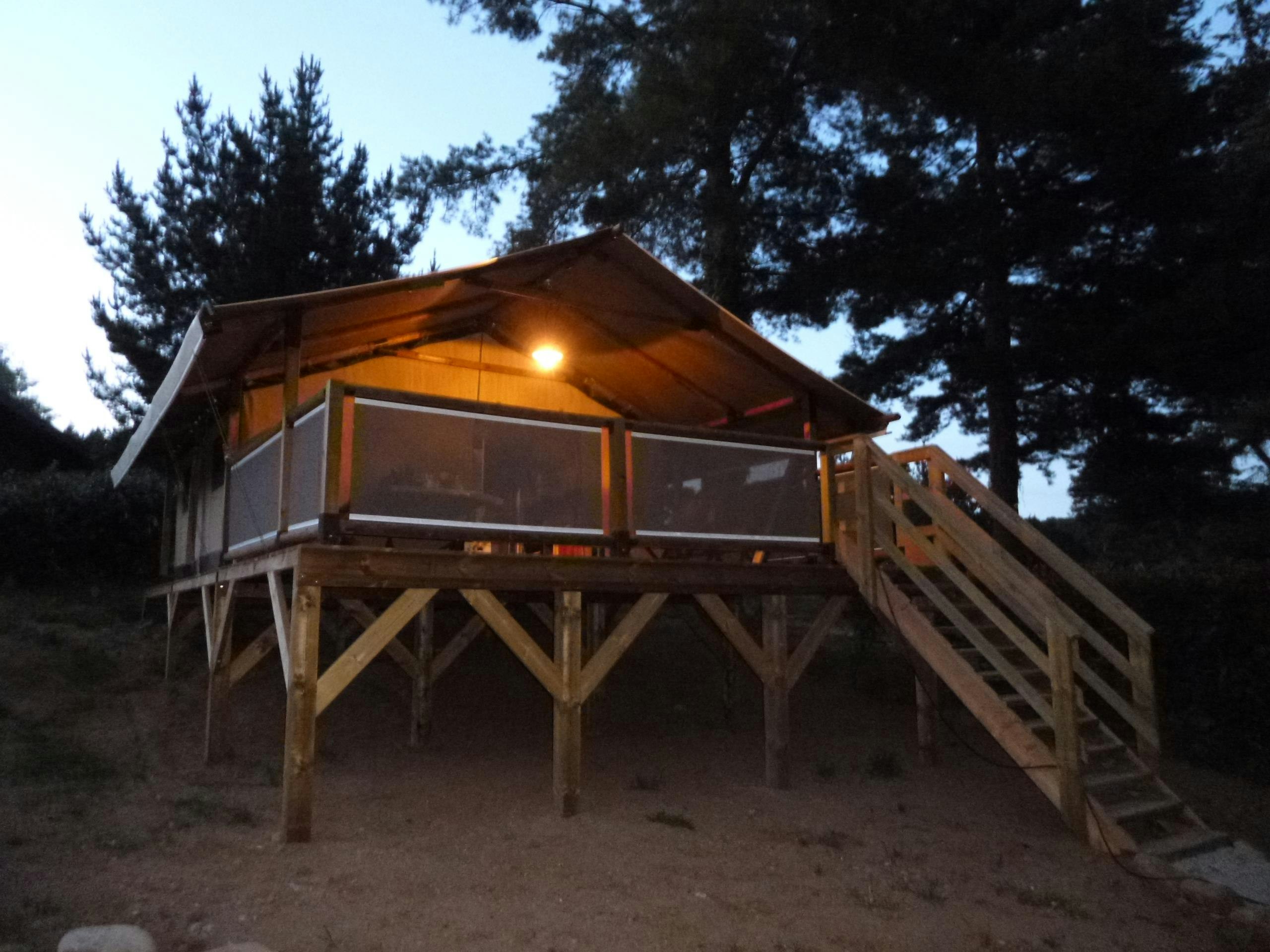 Camping Ty Nadan  Camping Iris Parc Le Ty Nadan - Glamping-Unterkunft mit Terrasse