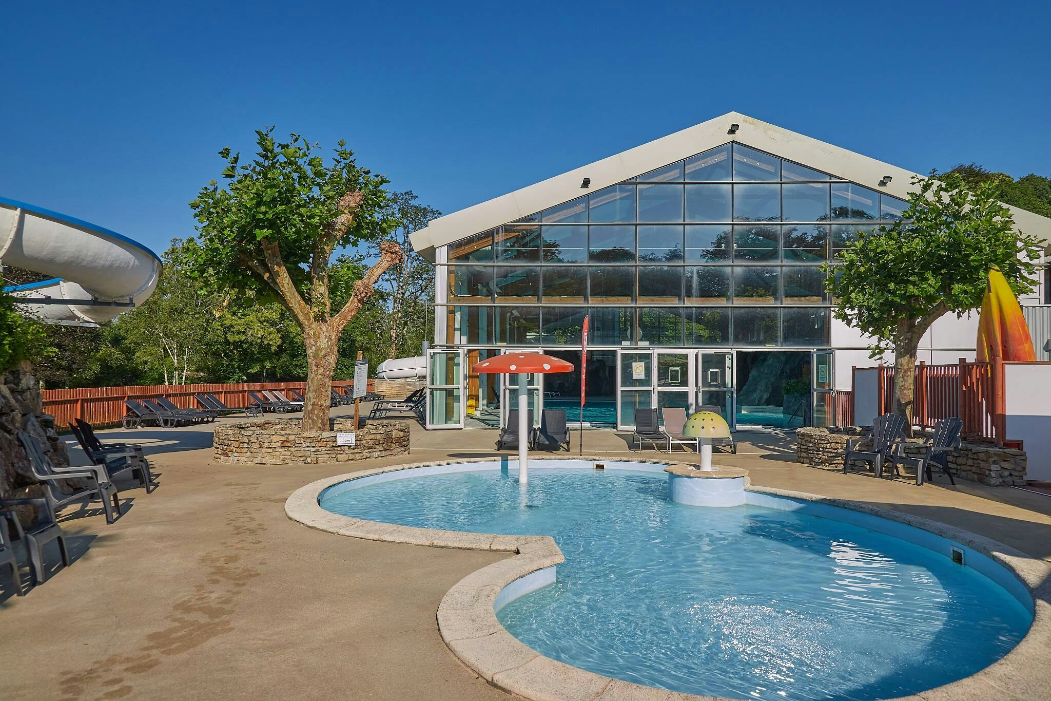 Homair Ty Nadan - Pool im Freien auf dem Campingplatz