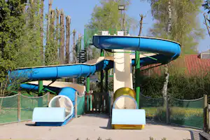Camping Le Val d'Amour - Wasserrutsche auf dem Campingplatz