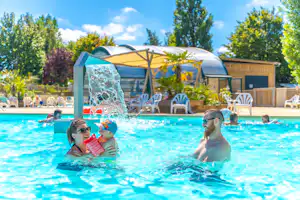 Capfun Camping Le Val d'Authie - Freibad auf dem Campingplatz