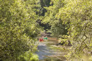 Camping Le Val de Bonnal - Kanu fahren in der Nähe des Campingplatzes