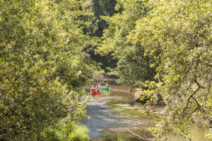 Camping Le Val de Bonnal - Kanu fahren in der Nähe des Campingplatzes