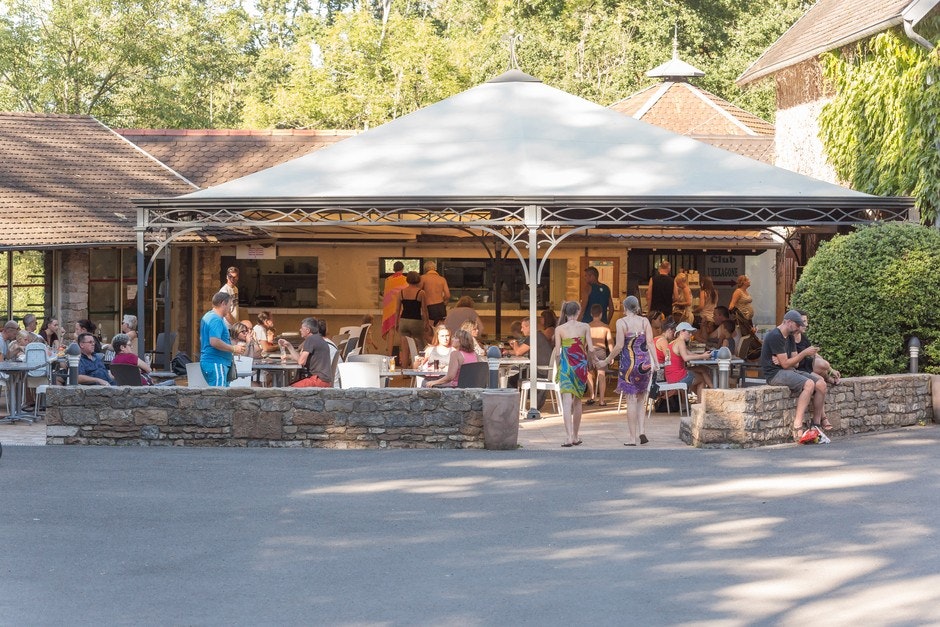 Camping Le Val de Bonnal  -  Restaurant auf dem Campingplatz