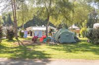 Camping Le Val de Bonnal  -  Wohnwagen- und Zeltstellplatz auf grüner Wiese