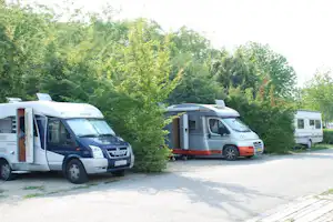 Camping Le Vallon de l'Ehn - Stellplatz vom Campingplatz im Grünen